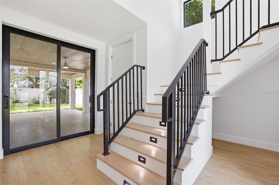 Spacious, unfurnished interior of a new home in , St. Petersburg (Image 33).