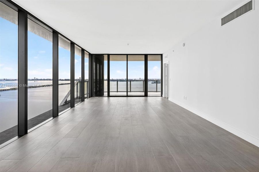 Spacious, unfurnished interior of a new home in , Miami (Image 20).