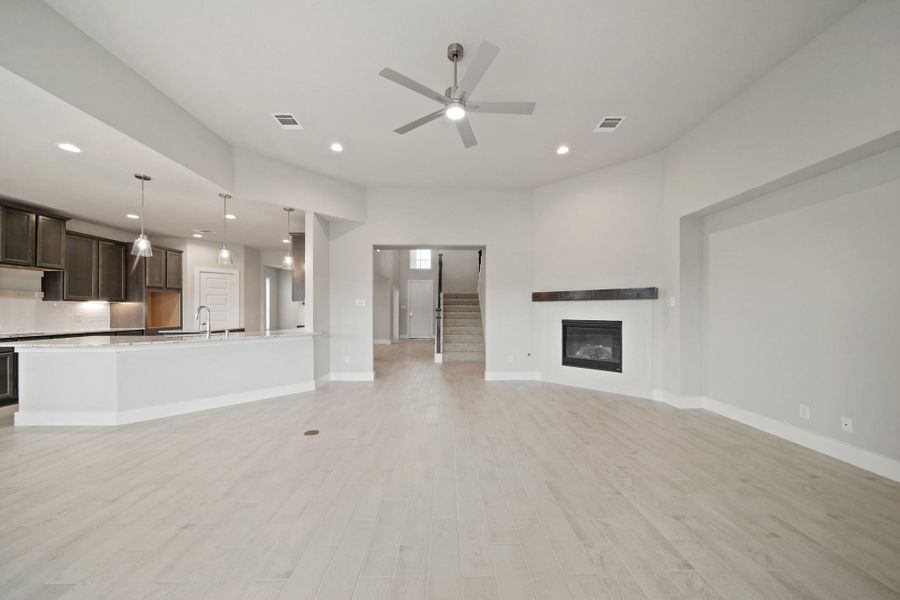 Spacious, unfurnished interior of a new home in Morton Creek Ranch, Katy (Image 14). Spacious, unfurnished interior of a new home in Morton Creek Ranch, Katy (Image 14).