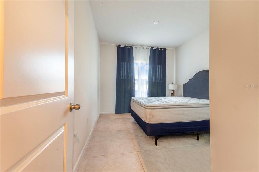 Furnished interior view inside a new home in , Winter Haven (Image 13).