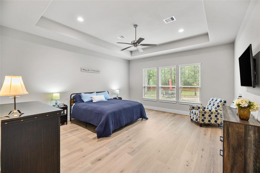 Furnished interior view inside a new home in Ridgelake Shores, Montgomery (Image 30).
