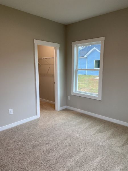Representative unfurnished interior of a home built from the Washington by Foundation Home Builders LLC in Pinnix Loop, Burlington (Image 17).