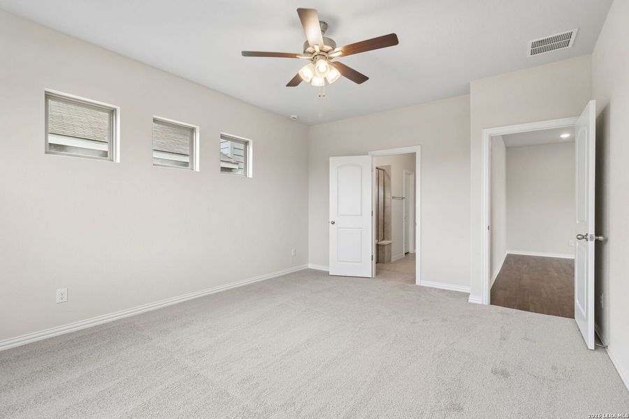 Spacious, unfurnished interior of a new home in Casinas at Gruene, New Braunfels (Image 25). Spacious, unfurnished interior of a new home in Casinas at Gruene, New Braunfels (Image 25).