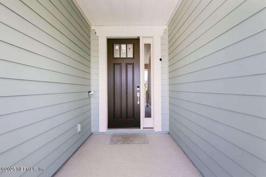 Spacious, unfurnished interior of a new home in Colbert Landings, Palm Coast (Image 21).