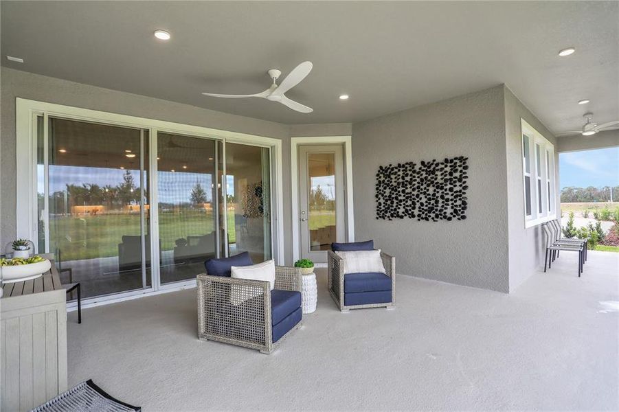 Exterior details and patio area of a home in Angeline, Land O' Lakes (Image 23).