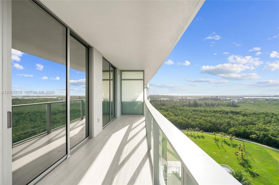 Exterior details and patio area of a home in One Park Tower, Miami (Image 28).