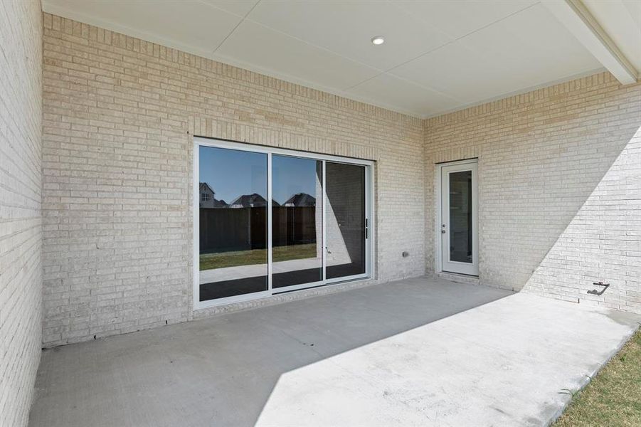25. 3123 Fisher - Patio