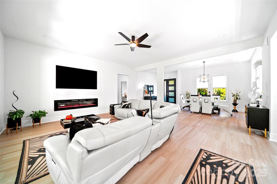 Great space for intertaiment Great space for intertaiment