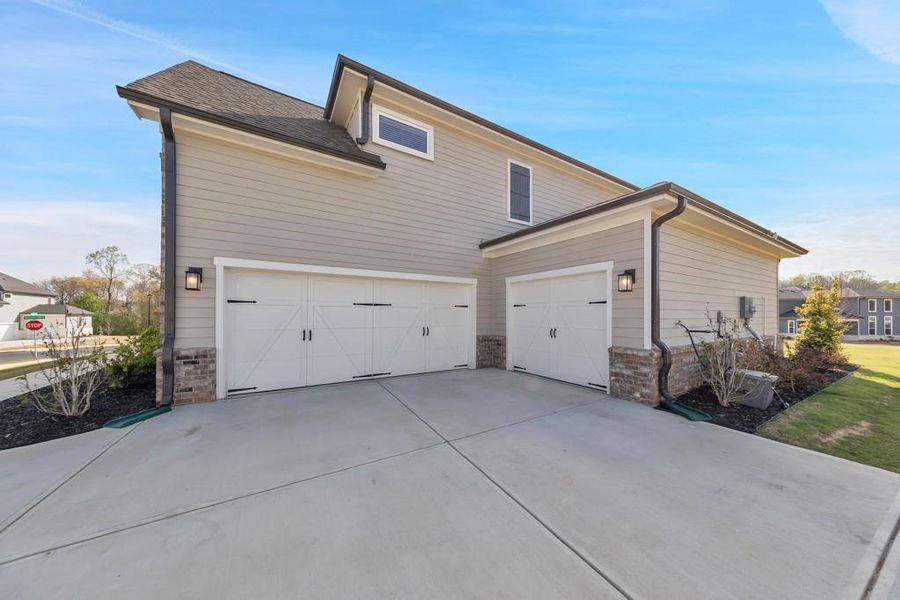 Exterior details and patio area of a home in Conner Farm, Dawsonville (Image 36).