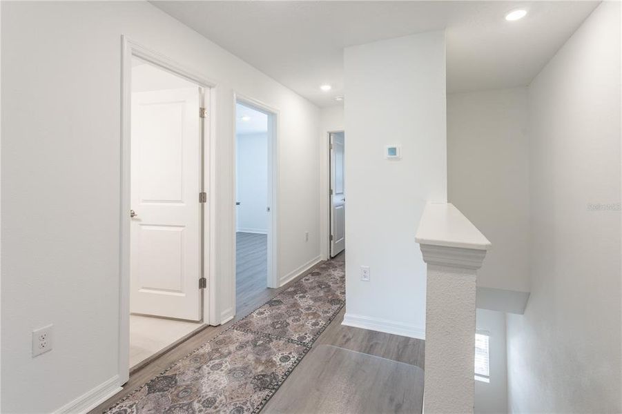 Spacious, unfurnished interior of a new home in , Sarasota (Image 26).