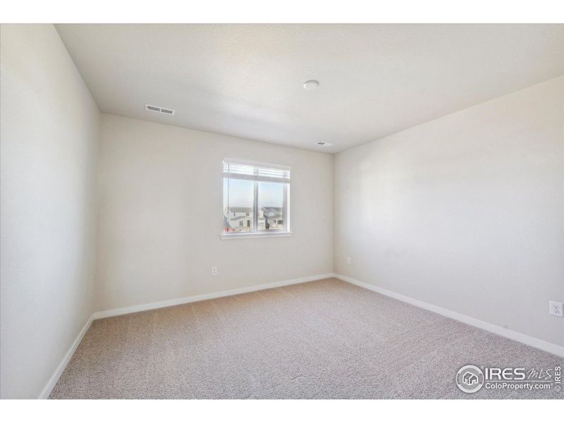 Spacious, unfurnished interior of a new home in Timnath Lakes, Timnath (Image 8).