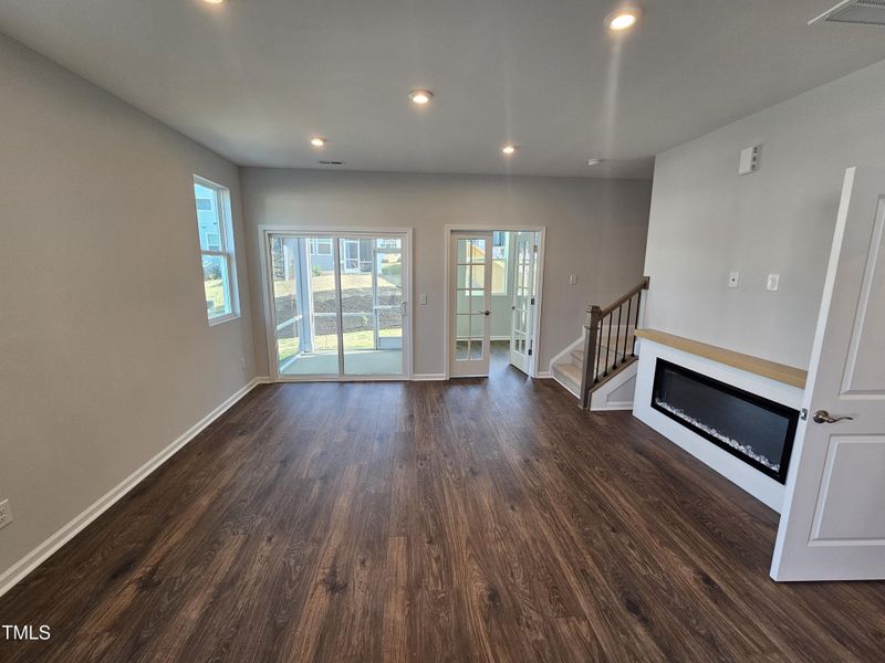 1000007027 1000007027