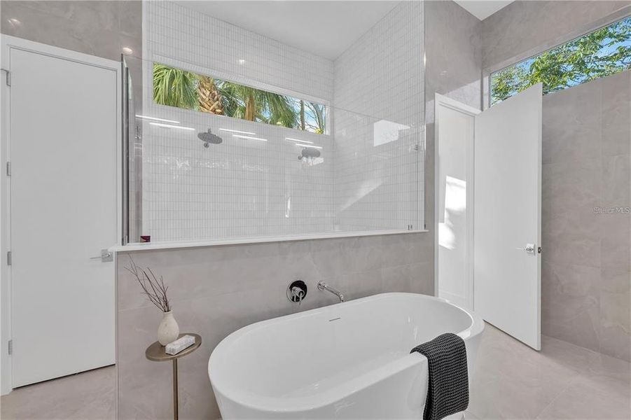 Furnished interior view inside a new home in , Sarasota (Image 64).