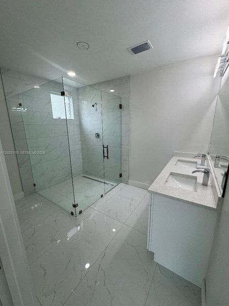 Image 12 of a home in .