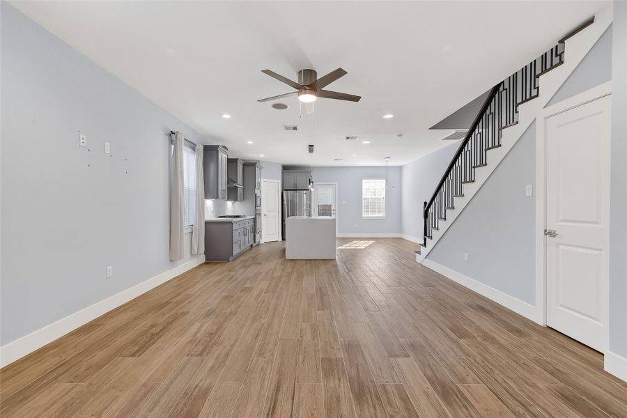 Spacious, unfurnished interior of a new home in , Houston (Image 20).