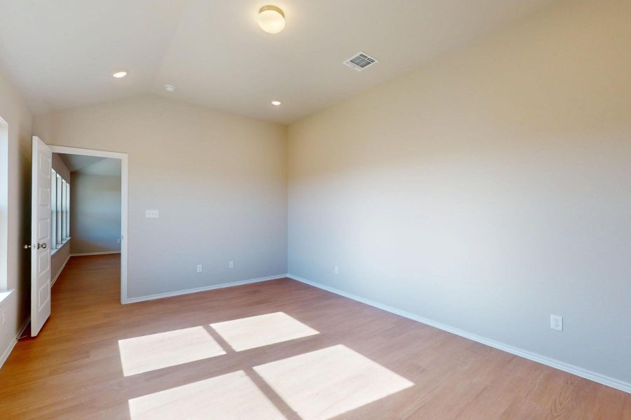 Spacious, unfurnished interior of a new home in Carillon, Manor (Image 21). Spacious, unfurnished interior of a new home in Carillon, Manor (Image 21).