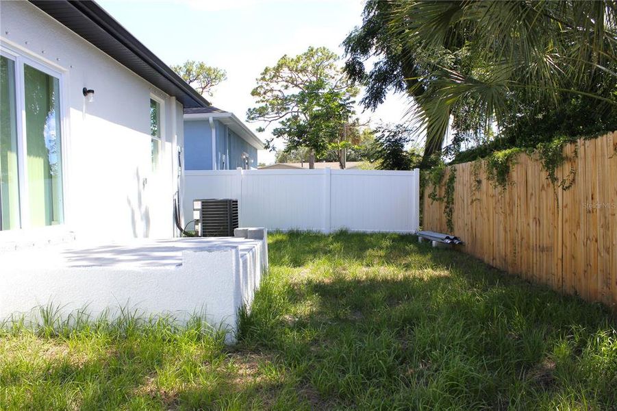 Exterior details and patio area of a home in , Tampa (Image 27).