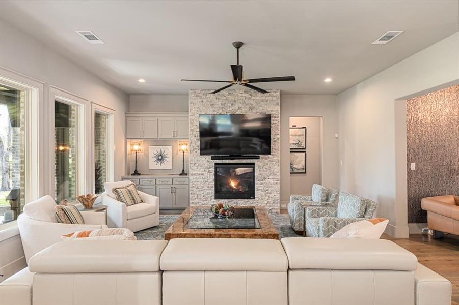 Furnished interior view inside a new home in , Mabank (Image 5). Furnished interior view inside a new home in , Mabank (Image 5).