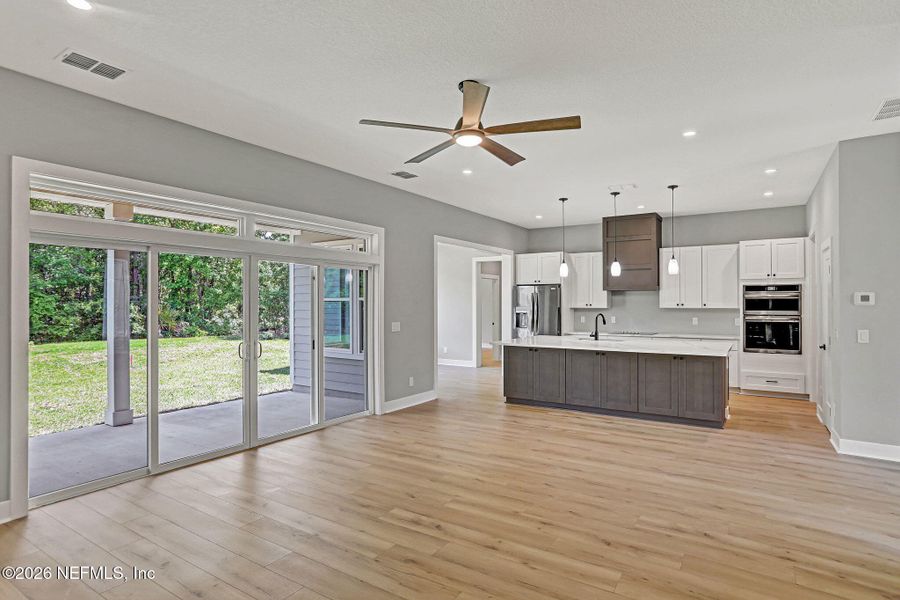 Spacious, unfurnished interior of a new home in , Green Cove Springs (Image 35).