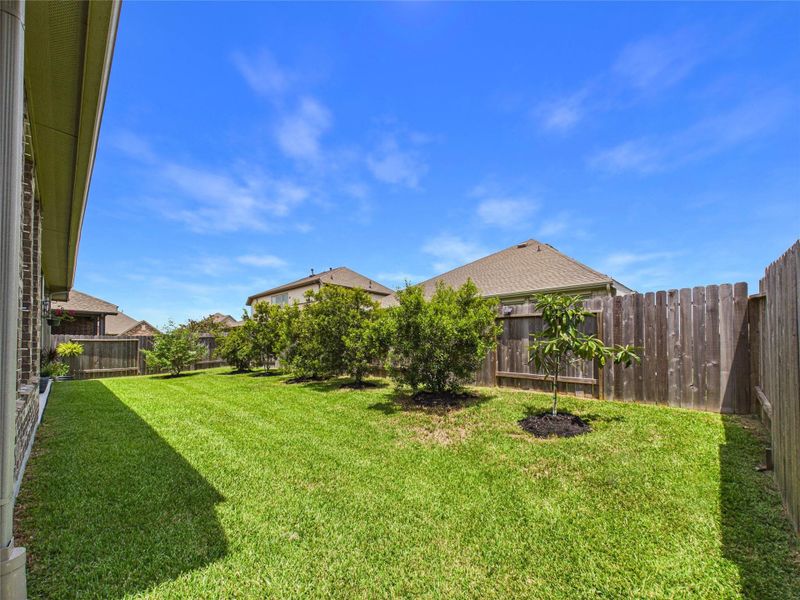 Exterior details and patio area of a home in Westwood, League City (Image 21).