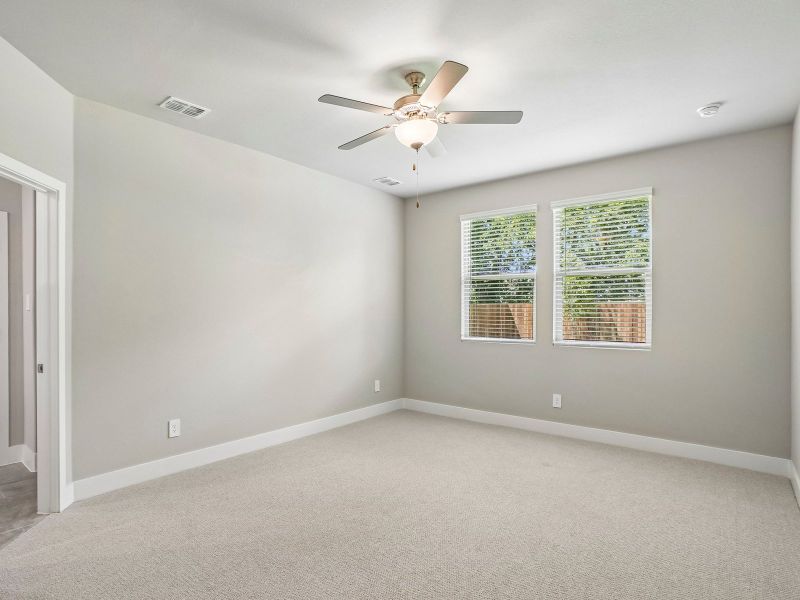 Spacious, unfurnished interior of a new home in Eastridge - Premier Series, McKinney (Image 18).