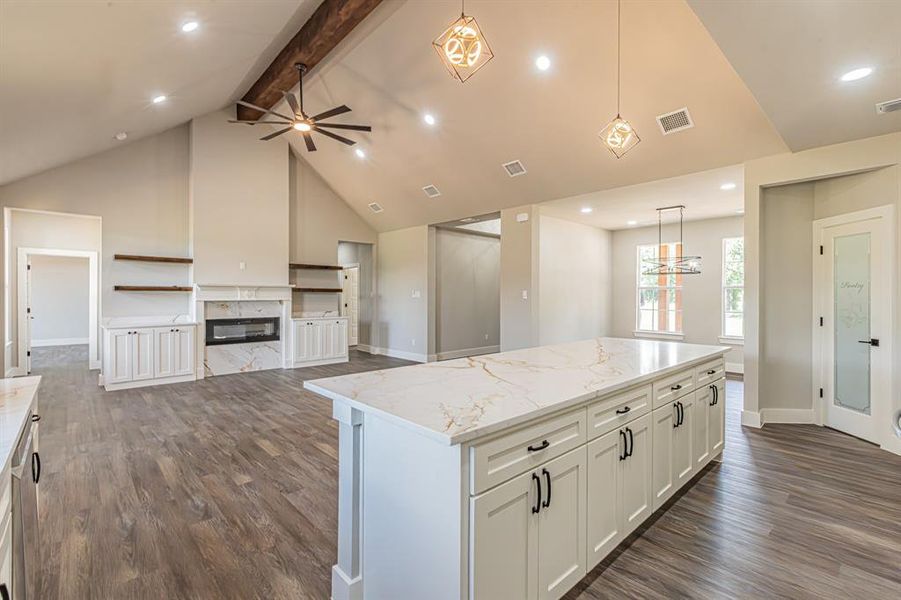 Furnished interior view inside a new home in , Alvarado (Image 5).