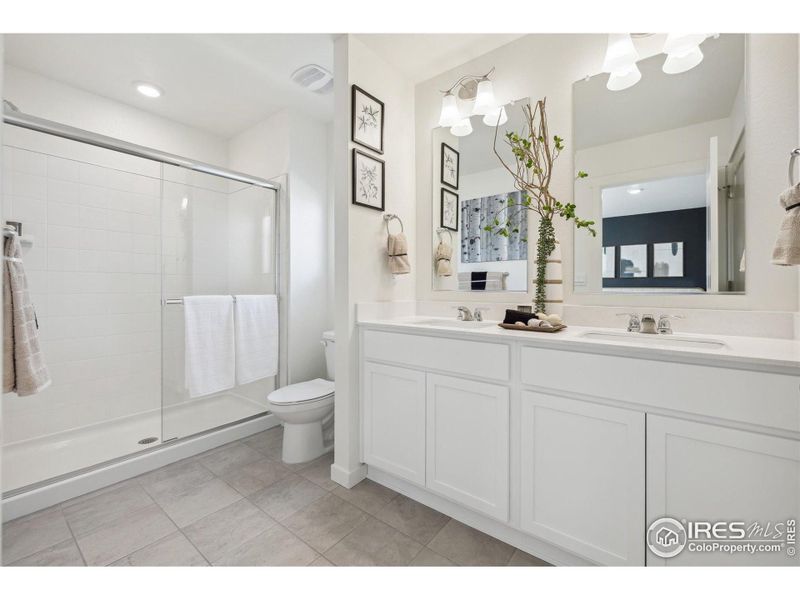 Furnished interior view inside a new home in Settlers Crossing, Commerce City (Image 15).