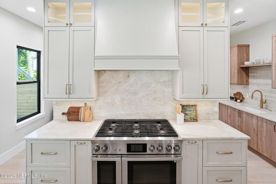 Furnished interior view inside a new home in , Atlantic Beach (Image 6).
