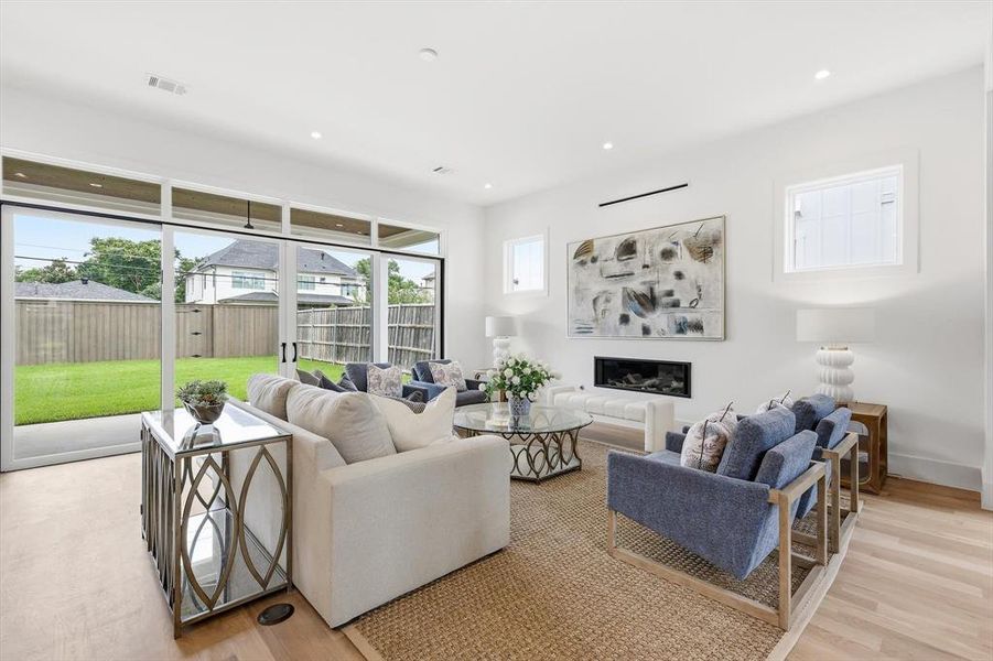 Furnished interior view inside a new home in , Dallas (Image 10).