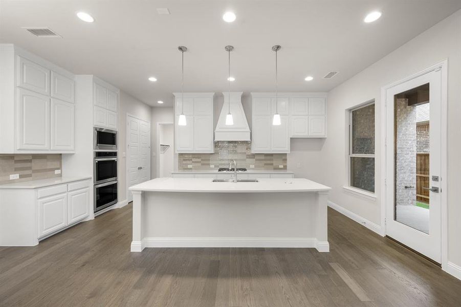 2715 Chambray- Kitchen-2 2715 Chambray- Kitchen-2