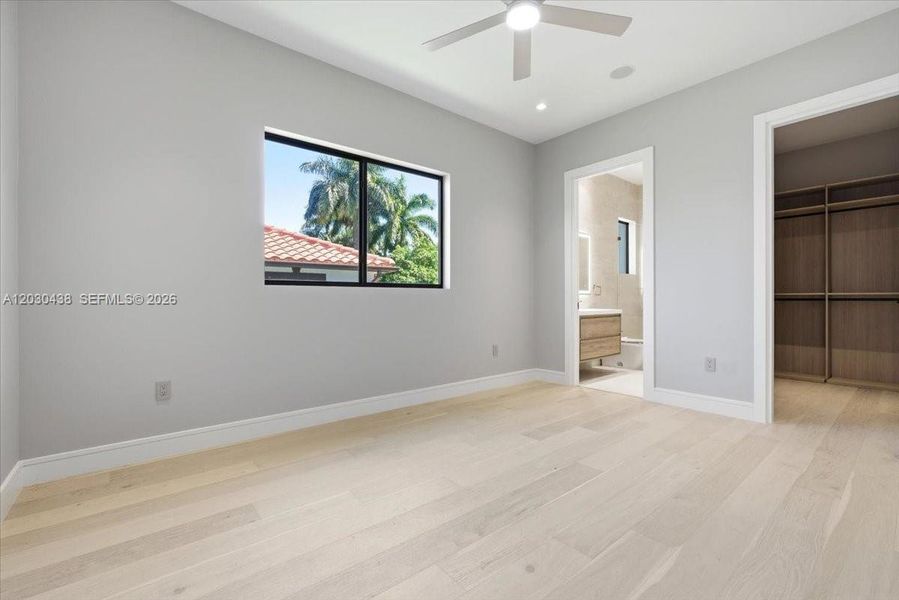 Spacious, unfurnished interior of a new home in , Hollywood (Image 47).