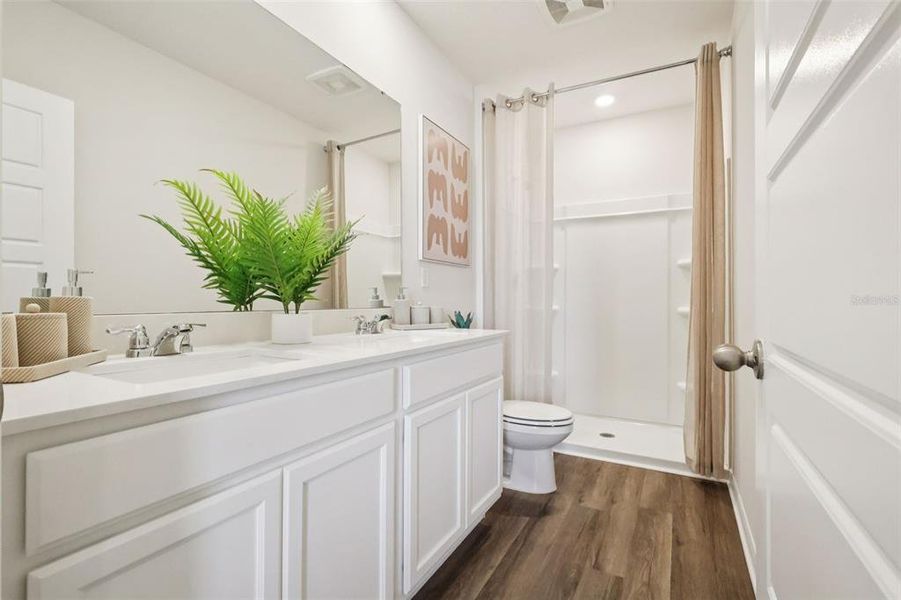 Furnished interior view inside a new home in , Davenport (Image 23).