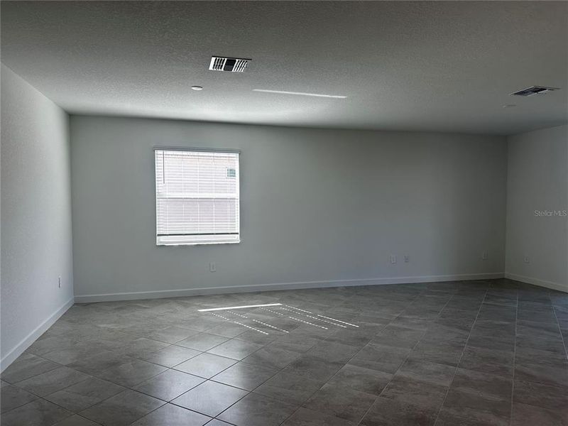 Spacious, unfurnished interior of a new home in Island Lakes at Coco Bay: Executive Homes, Englewood (Image 9). Spacious, unfurnished interior of a new home in Island Lakes at Coco Bay: Executive Homes, Englewood (Image 9).