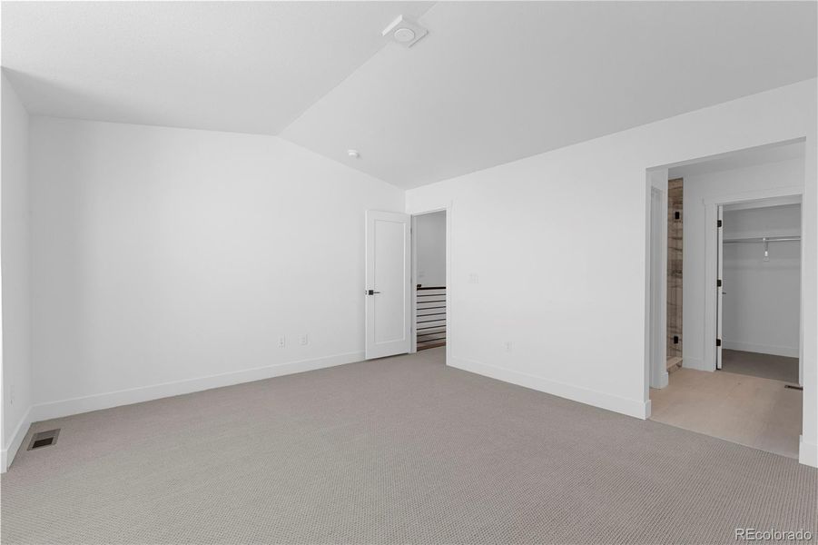 Spacious, unfurnished interior of a new home in , Broomfield (Image 20).