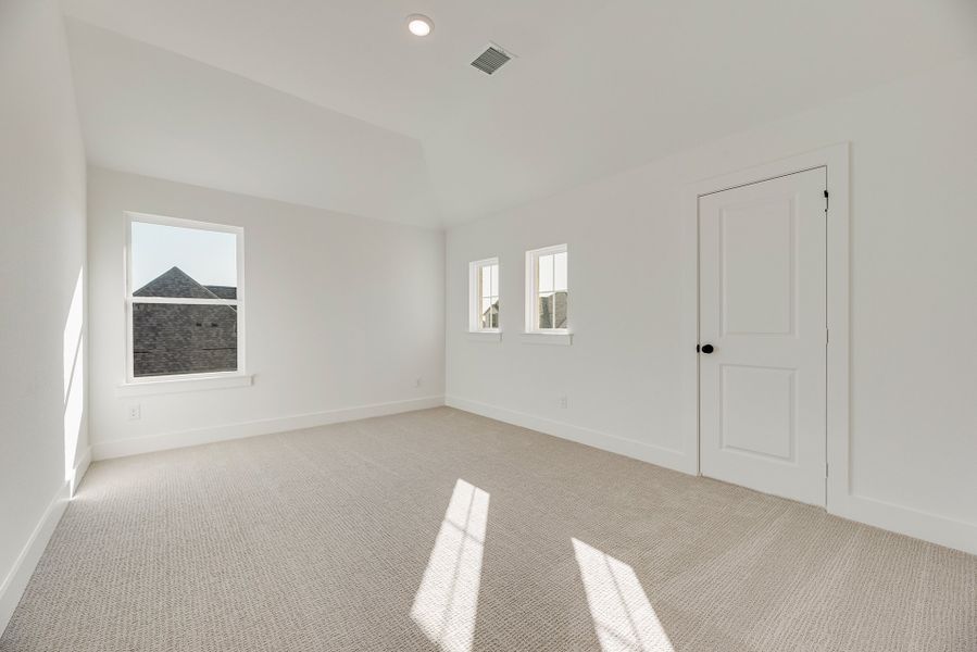 Spacious, unfurnished interior of a new home in Cottages of Celina, Celina (Image 26).