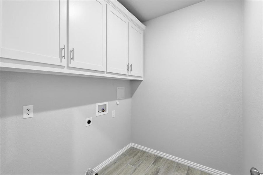 Spacious, unfurnished interior of a new home in , Bridgeport (Image 26).