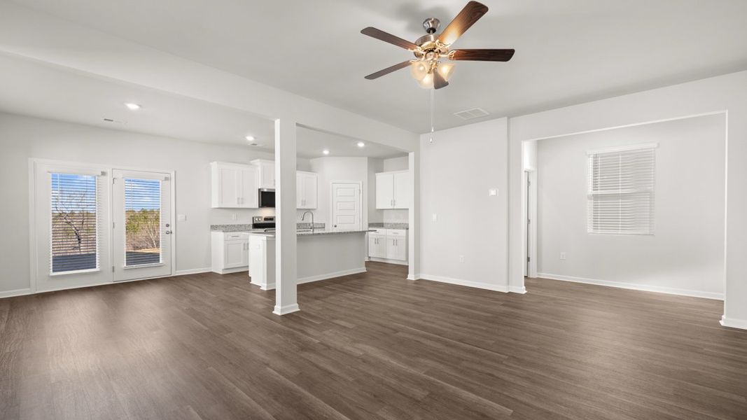 Spacious, unfurnished interior of a new home in The Abbey at Trolley Run Station, Aiken (Image 18).