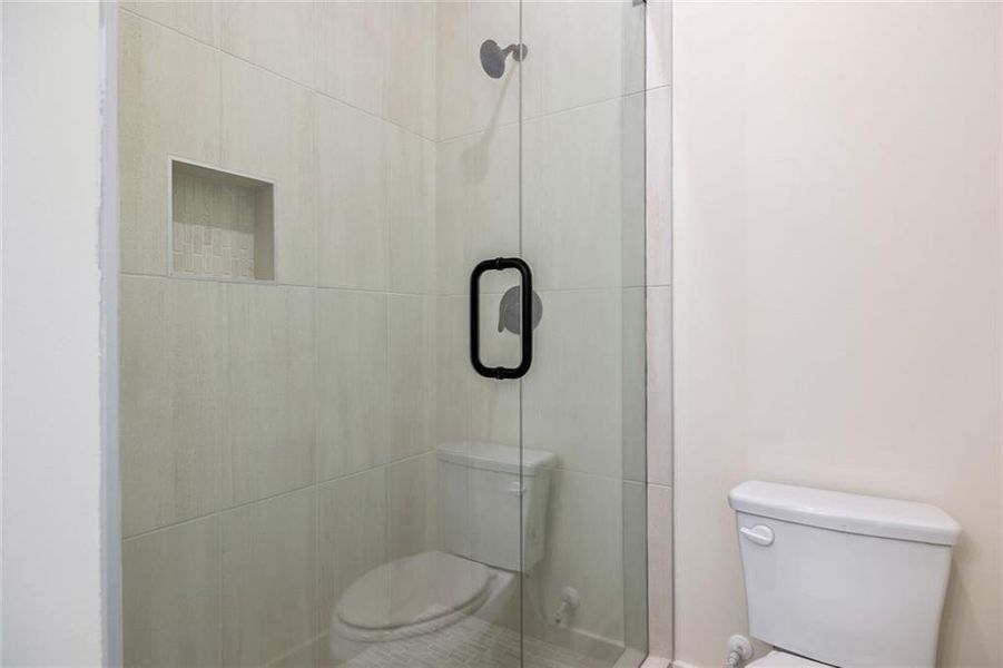 Furnished interior view inside a new home in Long Hollow Landing, Gainesville (Image 4).