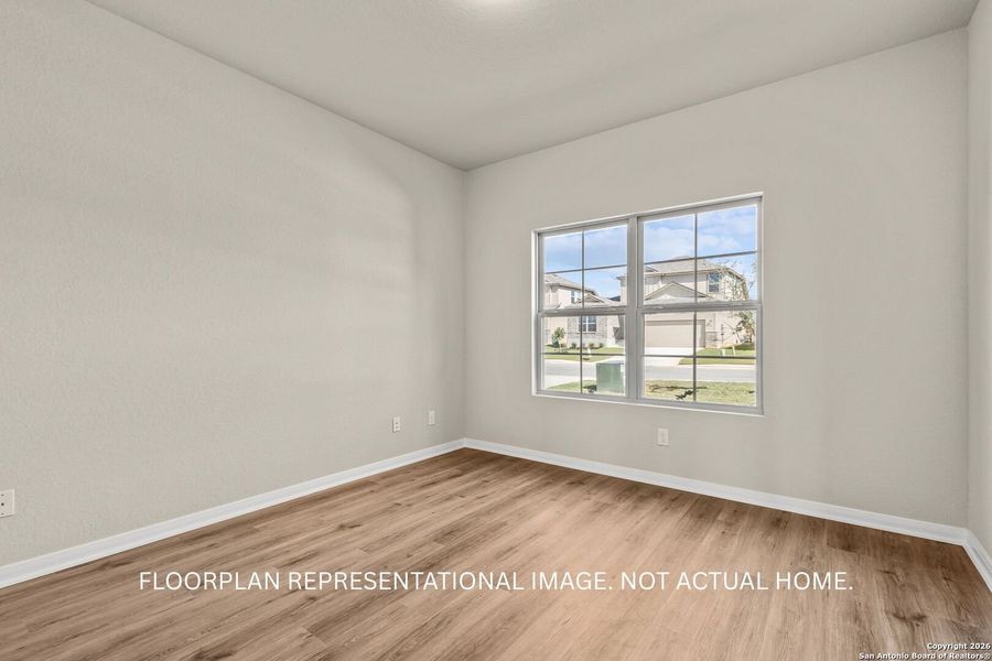 Spacious, unfurnished interior of a new home in Cinco Lakes, San Antonio (Image 12).