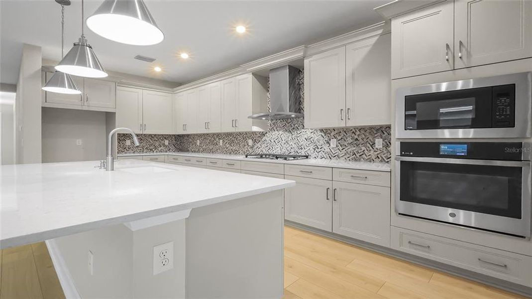 Furnished interior view inside a new home in Cresswind at Lake Harris, Tavares (Image 9). Furnished interior view inside a new home in Cresswind at Lake Harris, Tavares (Image 9).