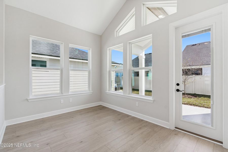 Spacious, unfurnished interior of a new home in Crosswinds 40’, Ponte Vedra (Image 20).