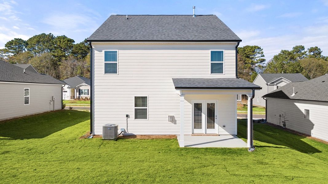 Representative exterior details of a home built from the Robie by D.R. Horton in Kingston Ranch at Lake Oconee, Buckhead (Image 3).
