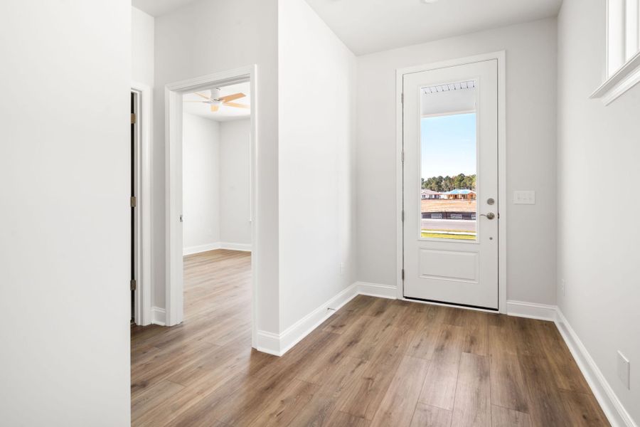 Spacious, unfurnished interior of a new home in Sun City Hilton Head, Bluffton (Image 17).