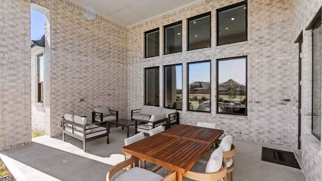 Representative exterior details of a home built from the Positano by D.R. Horton in Friendswood Trails, Friendswood (Image 3).