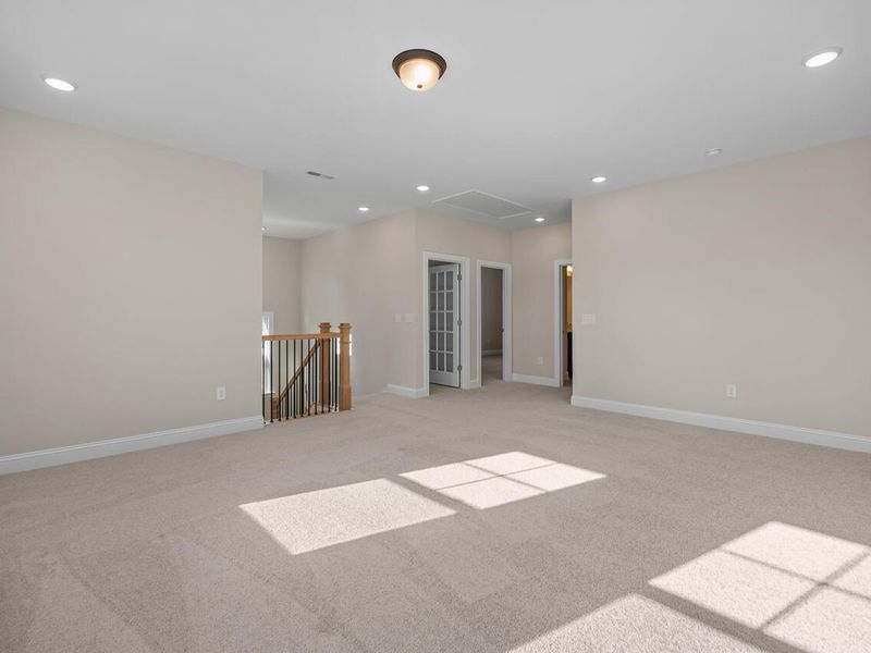 Spacious, unfurnished interior of a new home in Laneridge Estates, Raleigh (Image 23).