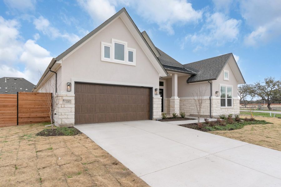Image 54 of a home in Broken Oak.