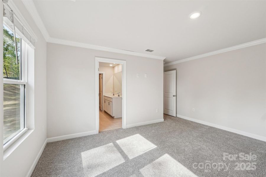 Spacious, unfurnished interior of a new home in Seattle Crossing, Shelby (Image 19).
