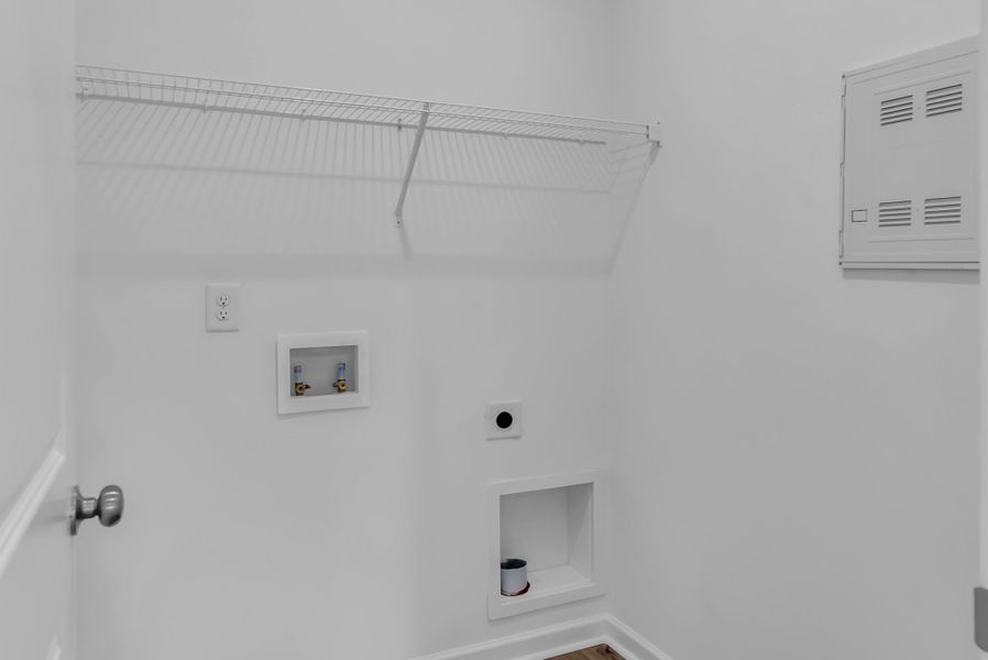 Spacious, unfurnished interior of a new home in Sweetbriar Place, Lebanon (Image 29). Spacious, unfurnished interior of a new home in Sweetbriar Place, Lebanon (Image 29).