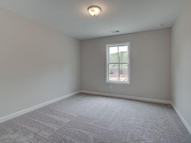Spacious, unfurnished interior of a new home in Cherokee Township, Acworth (Image 17).