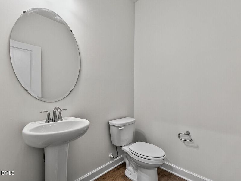 019-1280x960-powder-room